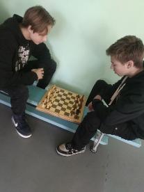 Соревнования по "Шахматам " между студентами I-го и II -го курса. 